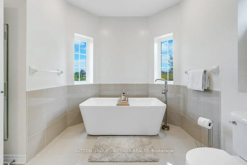 Photo 22 of 6881 Lakes Park Drive, Ottawa, Greely — HOMEH