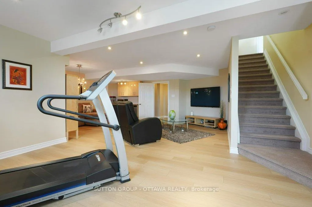 Photo 29 of 6881 Lakes Park Drive, Ottawa, Greely — HOMEH