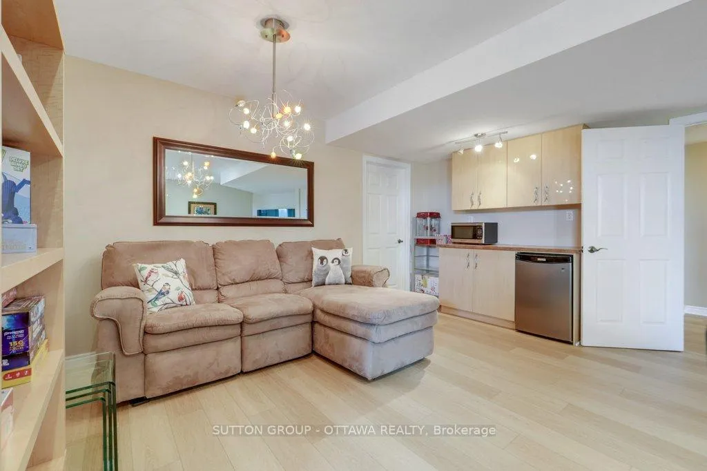 Photo 30 of 6881 Lakes Park Drive, Ottawa, Greely — HOMEH