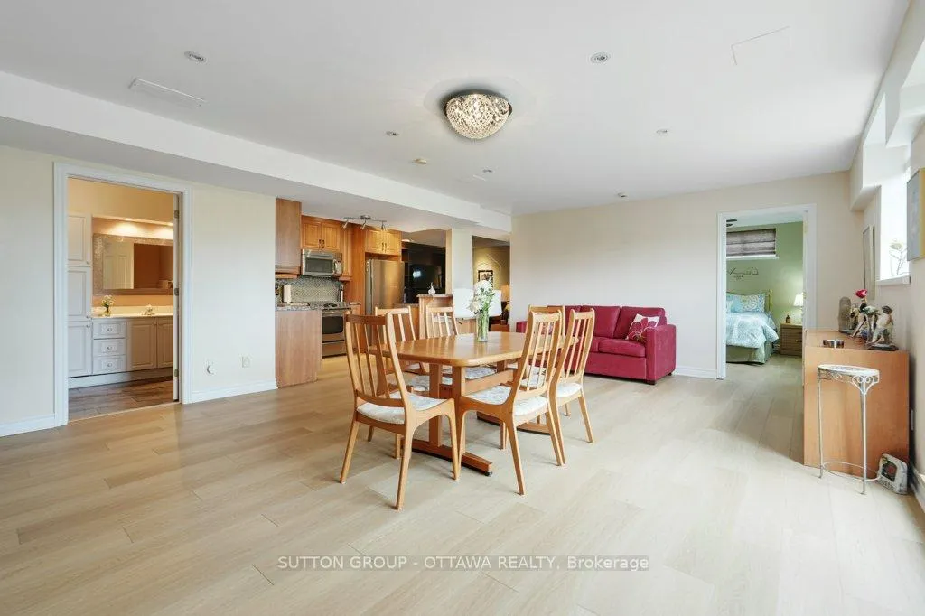 Photo 33 of 6881 Lakes Park Drive, Ottawa, Greely — HOMEH