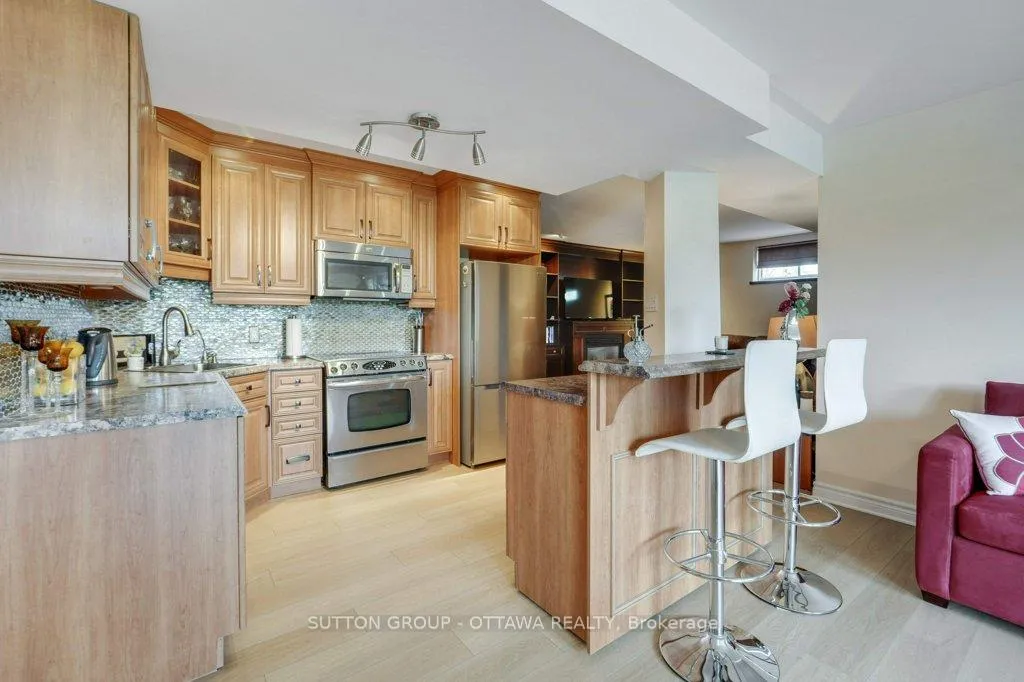 Photo 34 of 6881 Lakes Park Drive, Ottawa, Greely — HOMEH