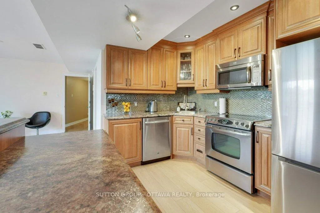 Photo 35 of 6881 Lakes Park Drive, Ottawa, Greely — HOMEH
