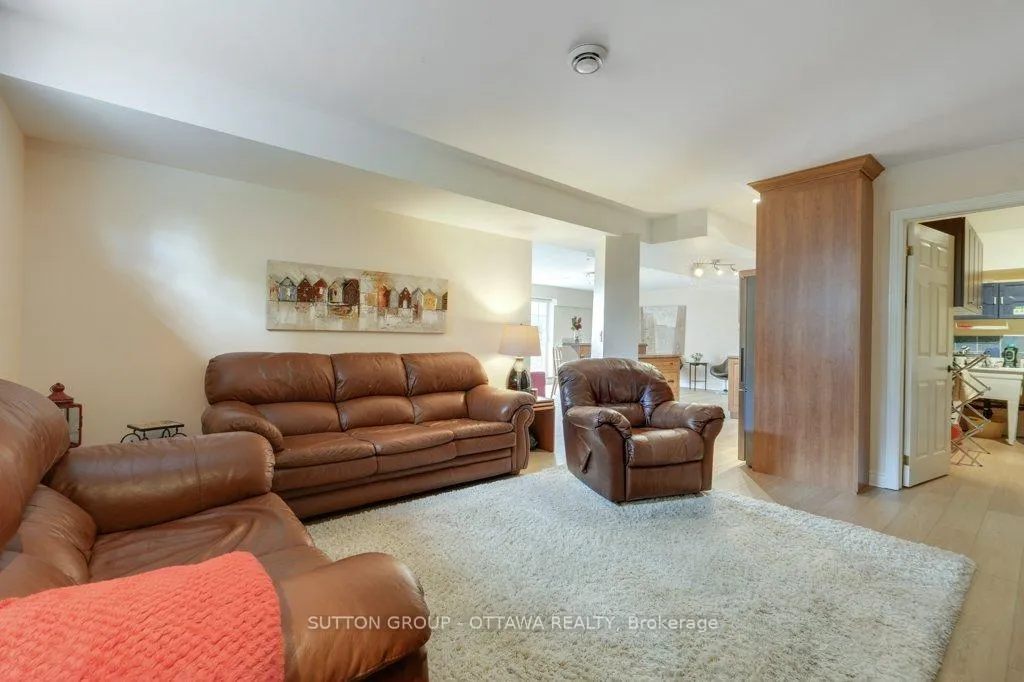 Photo 37 of 6881 Lakes Park Drive, Ottawa, Greely — HOMEH