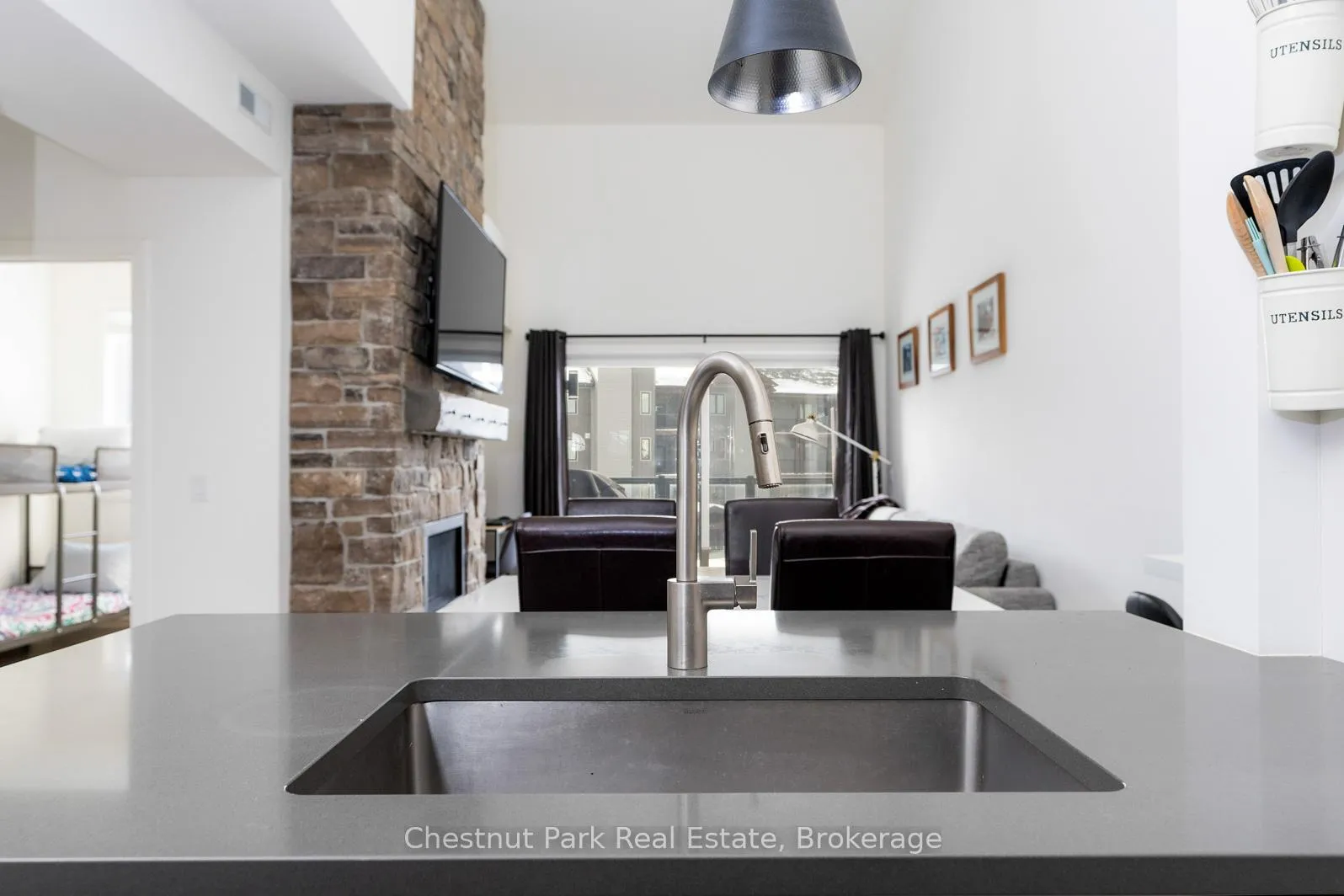 Photo 12 of Unit 305, 10 Beausoleil Lane, Blue Mountains — HOMEH