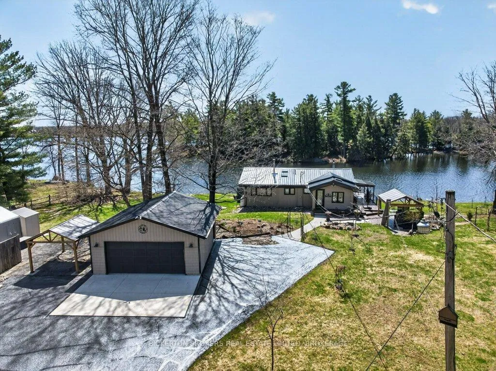 Photo 5 of 1927 Hogan Road, Frontenac, Frontenac South — HOMEH