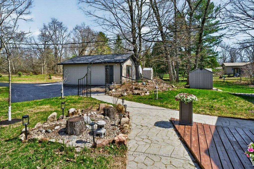 Photo 10 of 1927 Hogan Road, Frontenac, Frontenac South — HOMEH