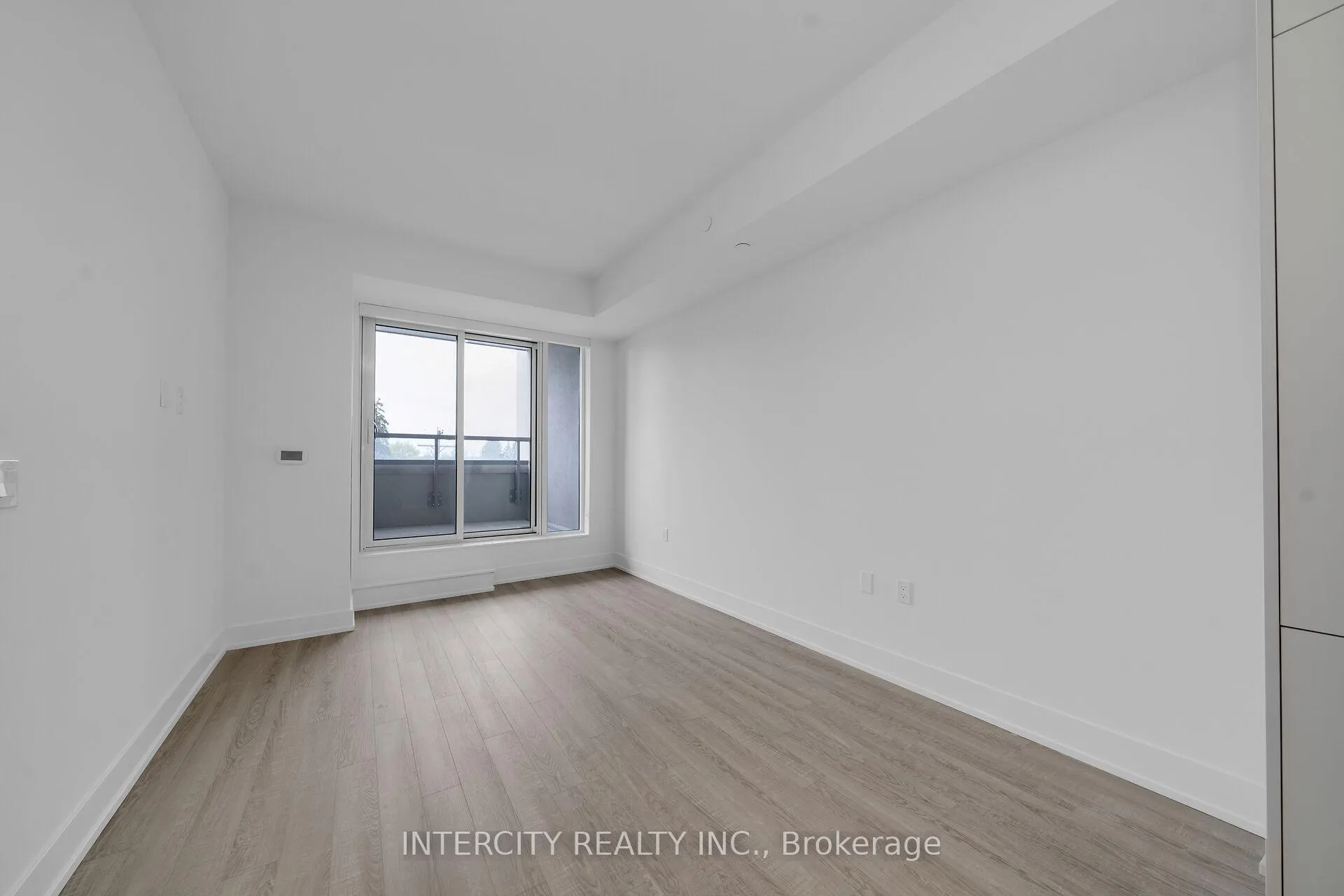 Photo 15 of Unit 333, 2075 King Road, King, King City — HOMEH