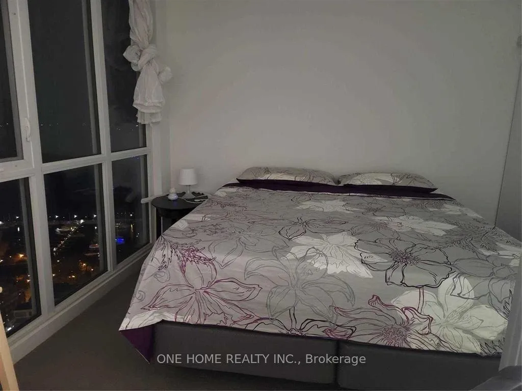 Photo 4 of Unit 4703, 75 Queens Wharf Road, Toronto, Waterfront Communities — HOMEH