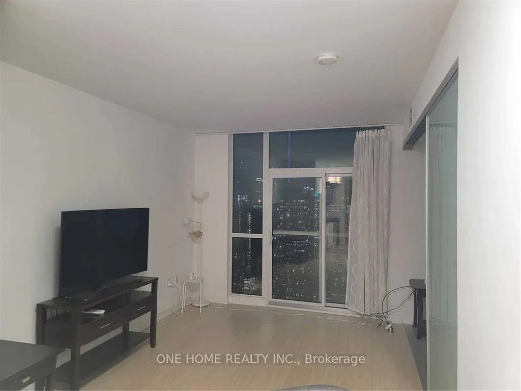 Photo 5 of Unit 4703, 75 Queens Wharf Road, Toronto, Waterfront Communities — HOMEH