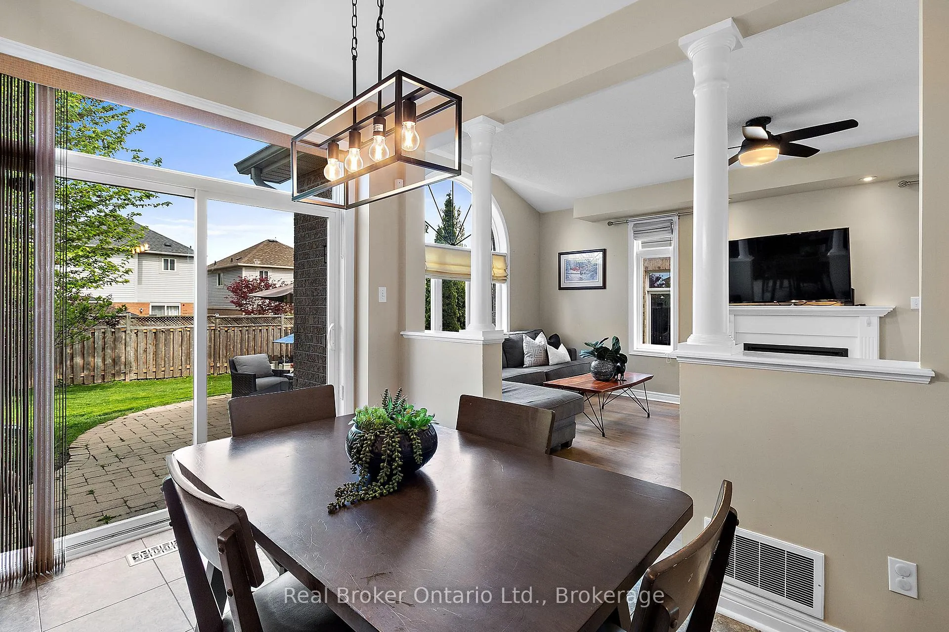 Photo 10 of 27 Goodall Crescent, Clarington, Bowmanville — HOMEH