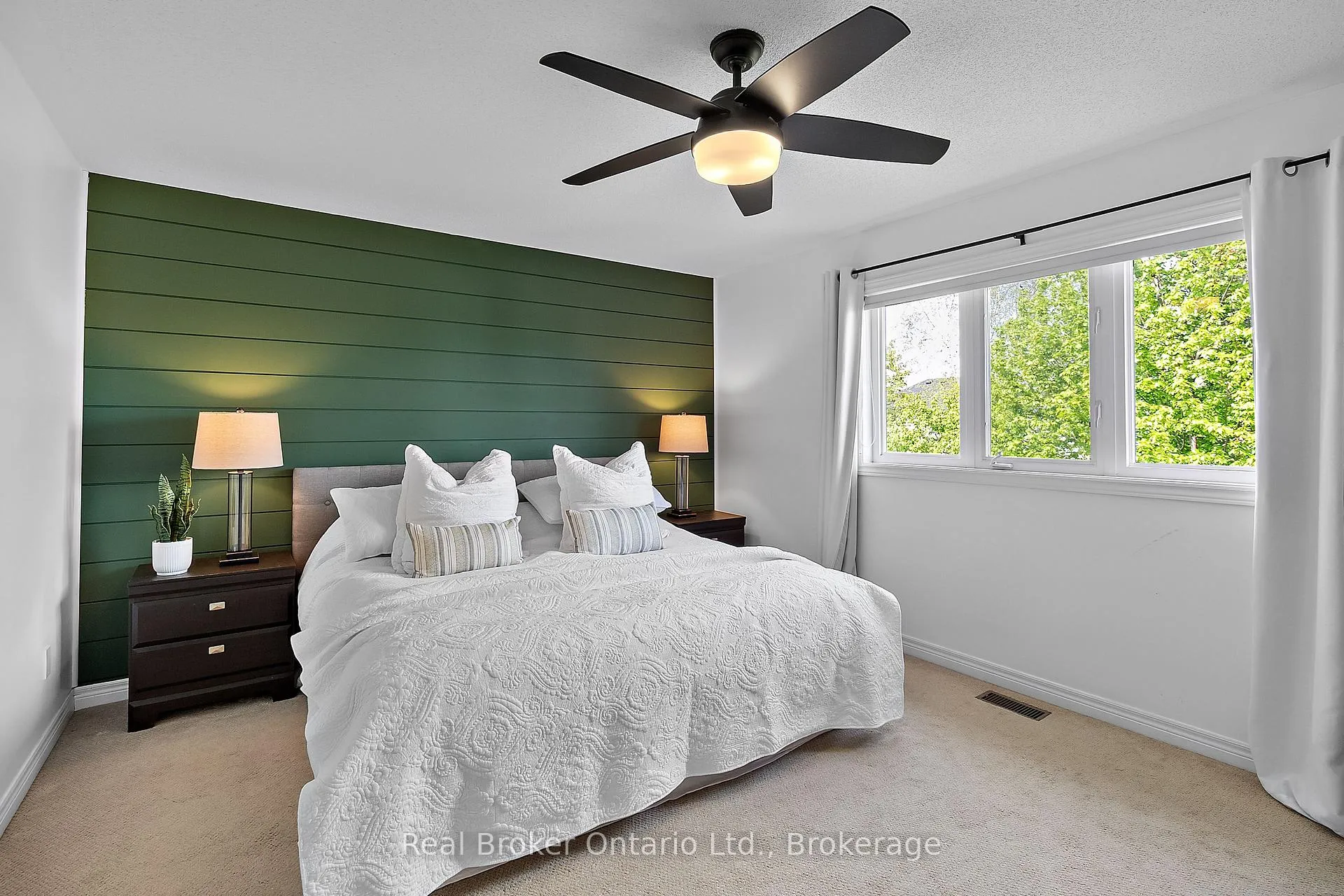 Photo 12 of 27 Goodall Crescent, Clarington, Bowmanville — HOMEH