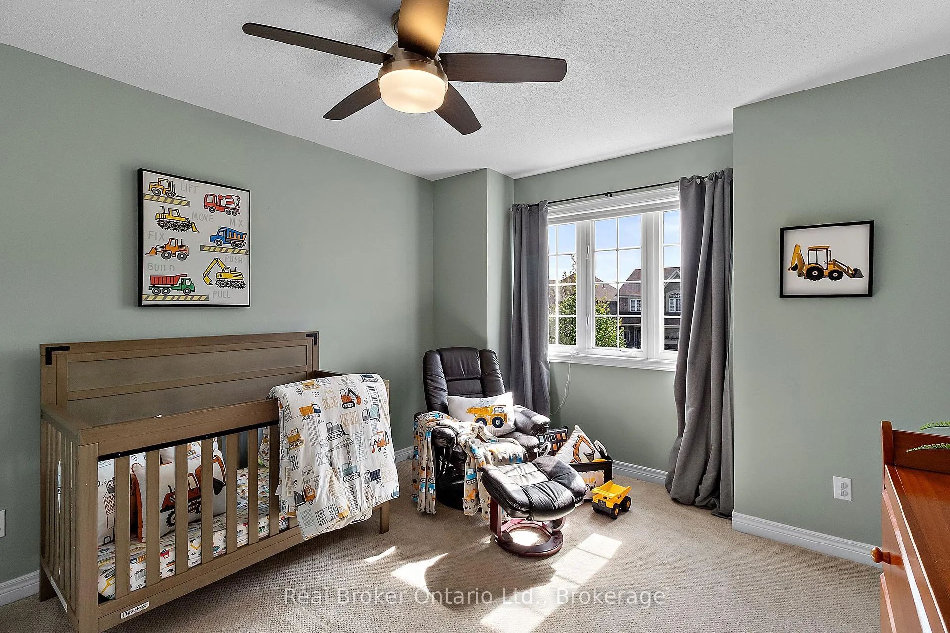 Photo 14 of 27 Goodall Crescent, Clarington, Bowmanville — HOMEH