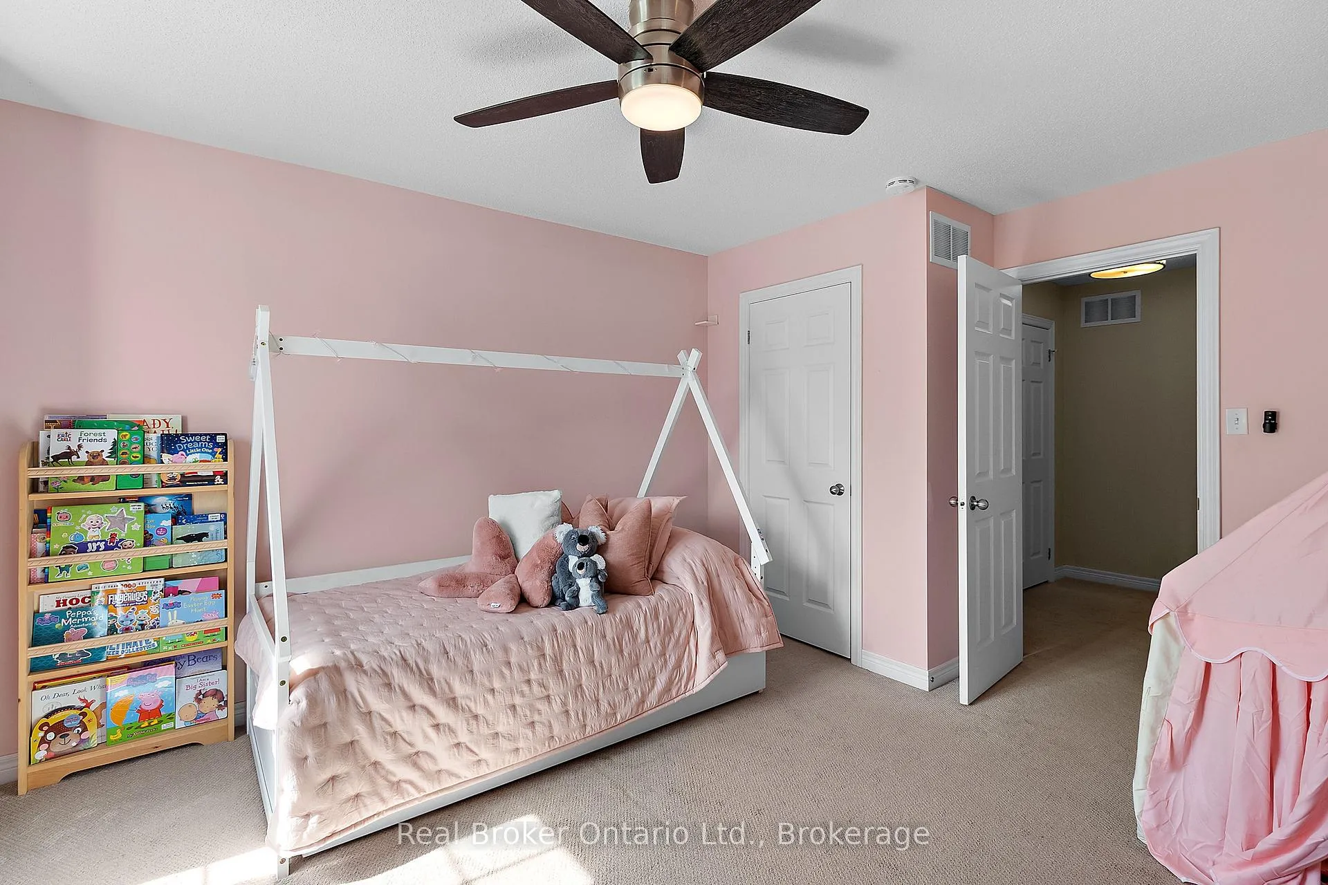 Photo 16 of 27 Goodall Crescent, Clarington, Bowmanville — HOMEH