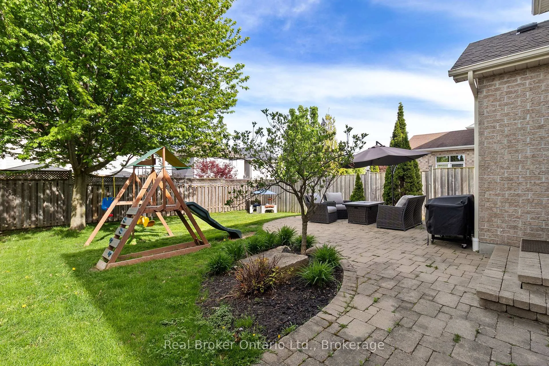 Photo 26 of 27 Goodall Crescent, Clarington, Bowmanville — HOMEH
