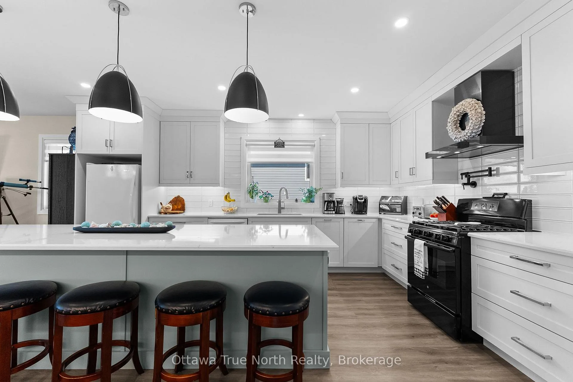 Photo 15 of 1018 MacNabb Road, Renfrew — HOMEH