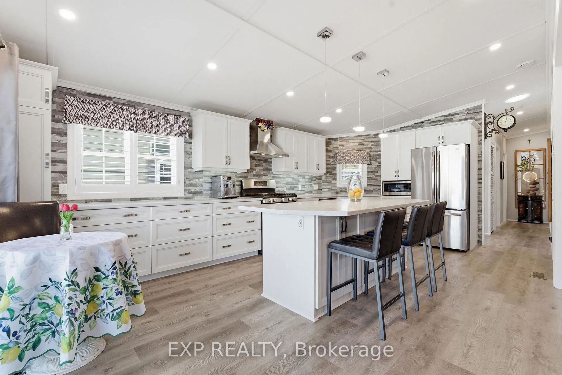 Front of Unit 4 Ironwood, 4449 Milburough Line