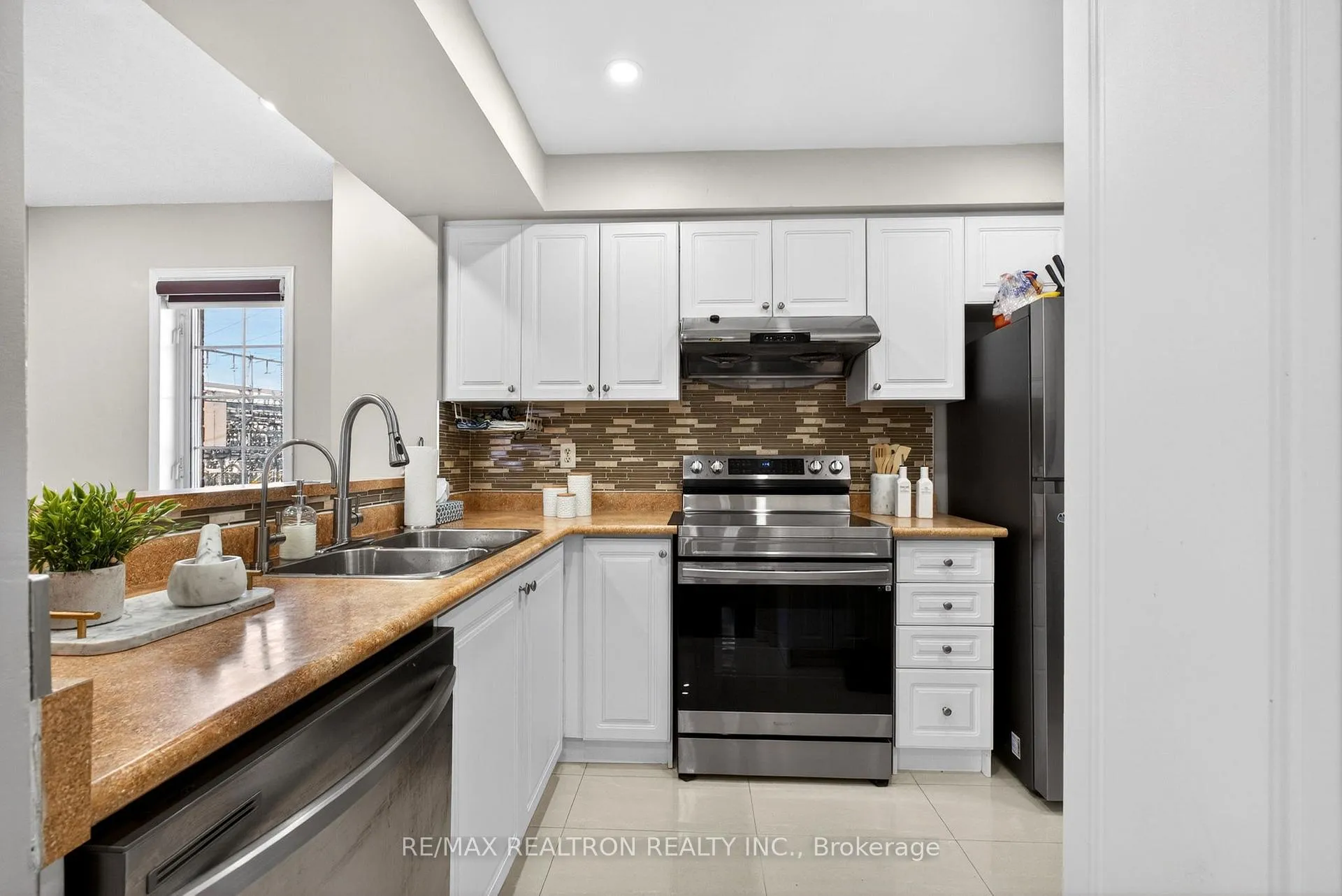 Photo 14 of Unit 37, 2 Hedge End Road, Scarborough, Rouge — HOMEH