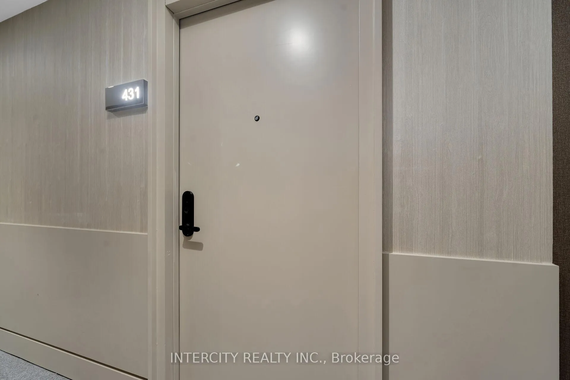 Photo 8 of Unit 431, 2075 King Road, King, King City — HOMEH