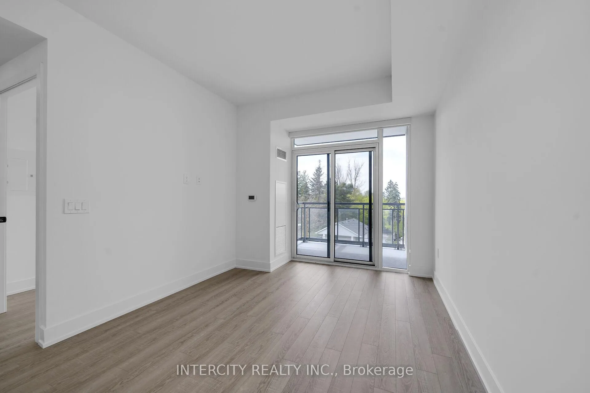 Photo 16 of Unit 431, 2075 King Road, King, King City — HOMEH