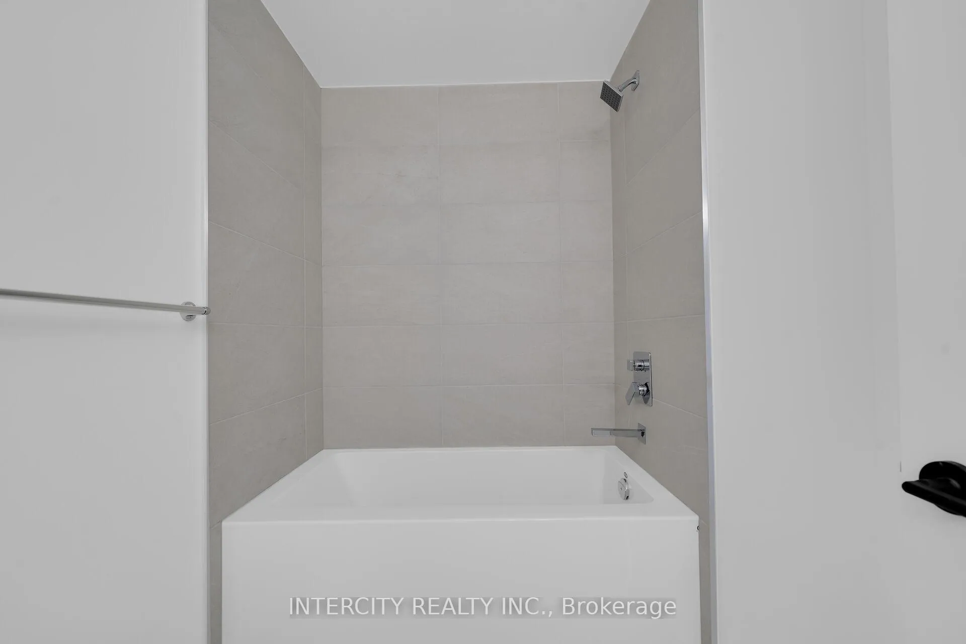 Photo 23 of Unit 431, 2075 King Road, King, King City — HOMEH