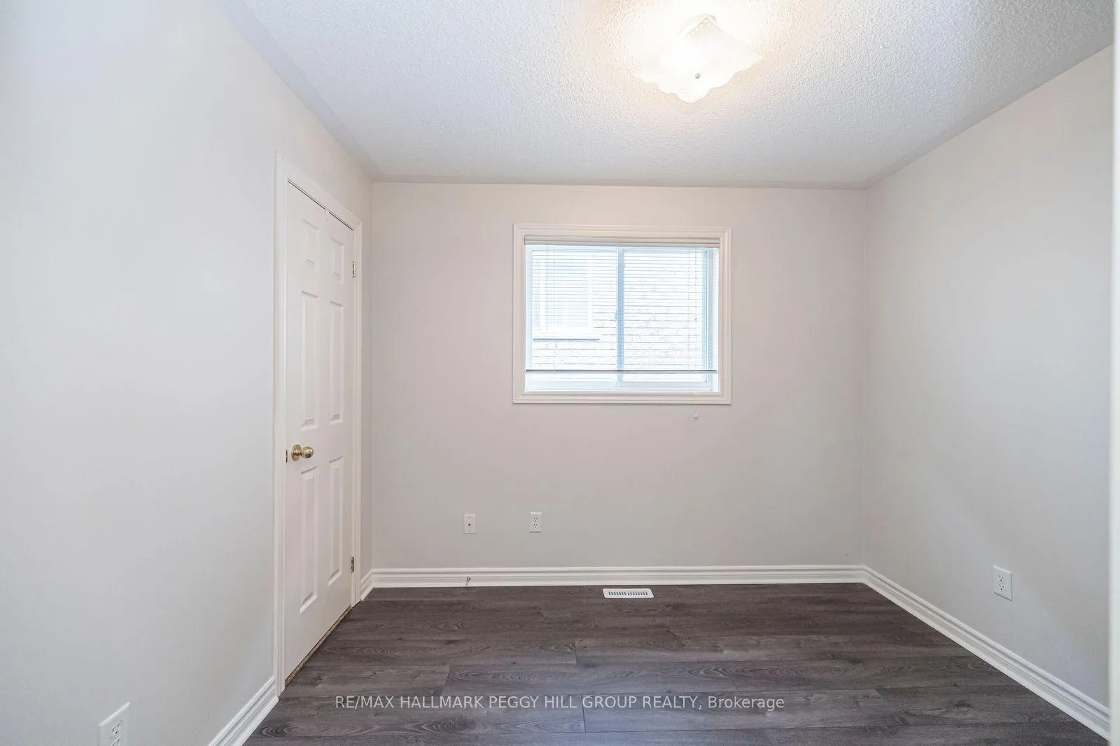Photo 9 of 1 Michael Crescent, Barrie, East Bayfield — HOMEH