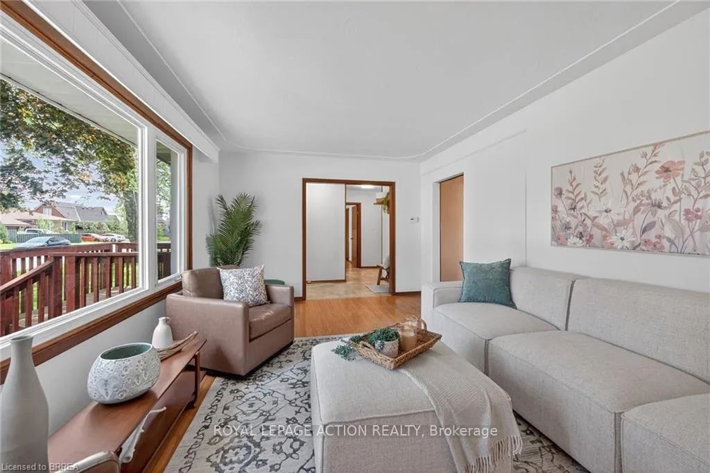 Photo 4 of 15 Tranquility Street, Brantford, Greenbrier — HOMEH