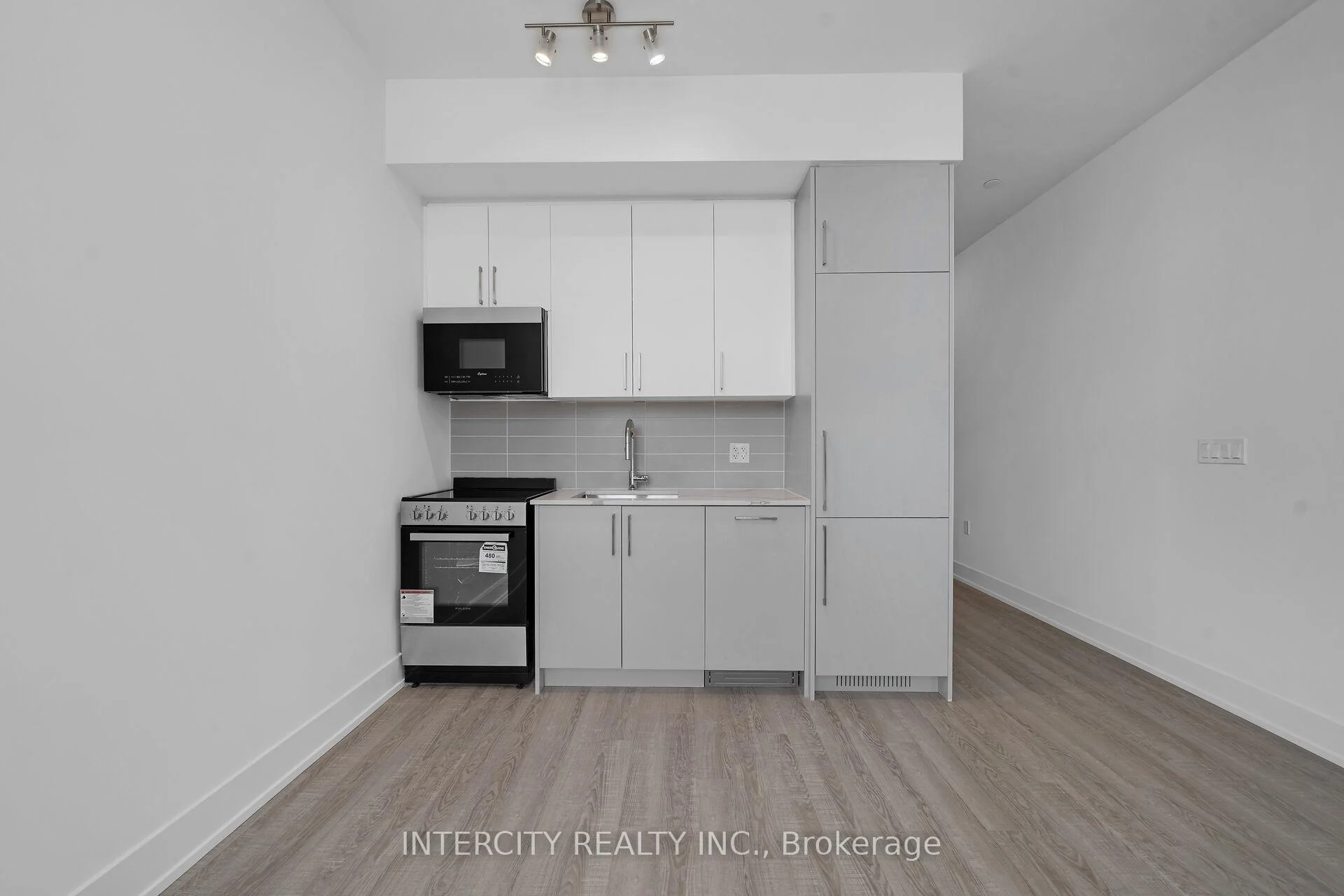 Photo 43 of Unit 105, 2075 King Road, King, King City — HOMEH