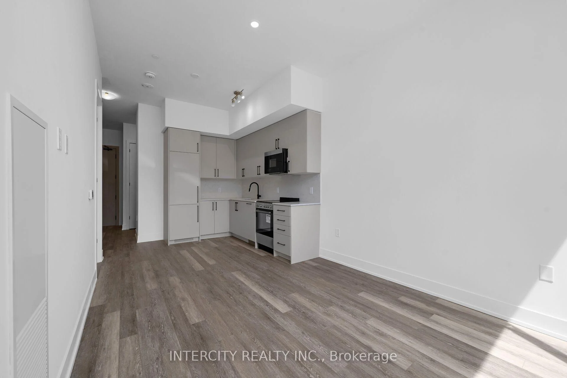 Photo 78 of Unit 105, 2075 King Road, King, King City — HOMEH