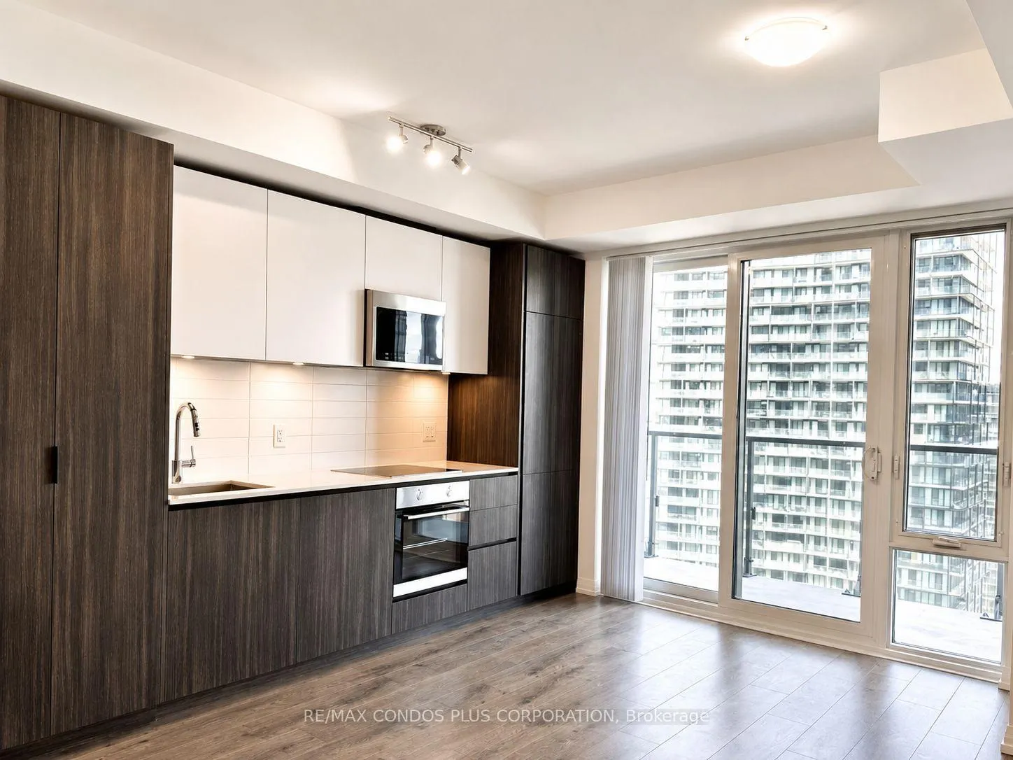 Photo 3 of Unit 3126, 28 Widmer Street, Toronto, Waterfront Communities — HOMEH