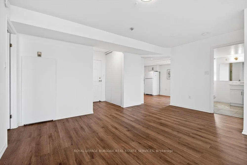Photo 12 of Unit 1007, 5090 Pinedale Avenue, Burlington, Appleby — HOMEH