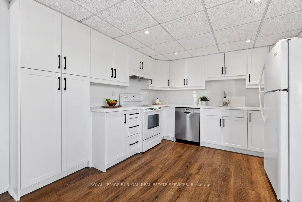 Photo 15 of Unit 1007, 5090 Pinedale Avenue, Burlington, Appleby — HOMEH