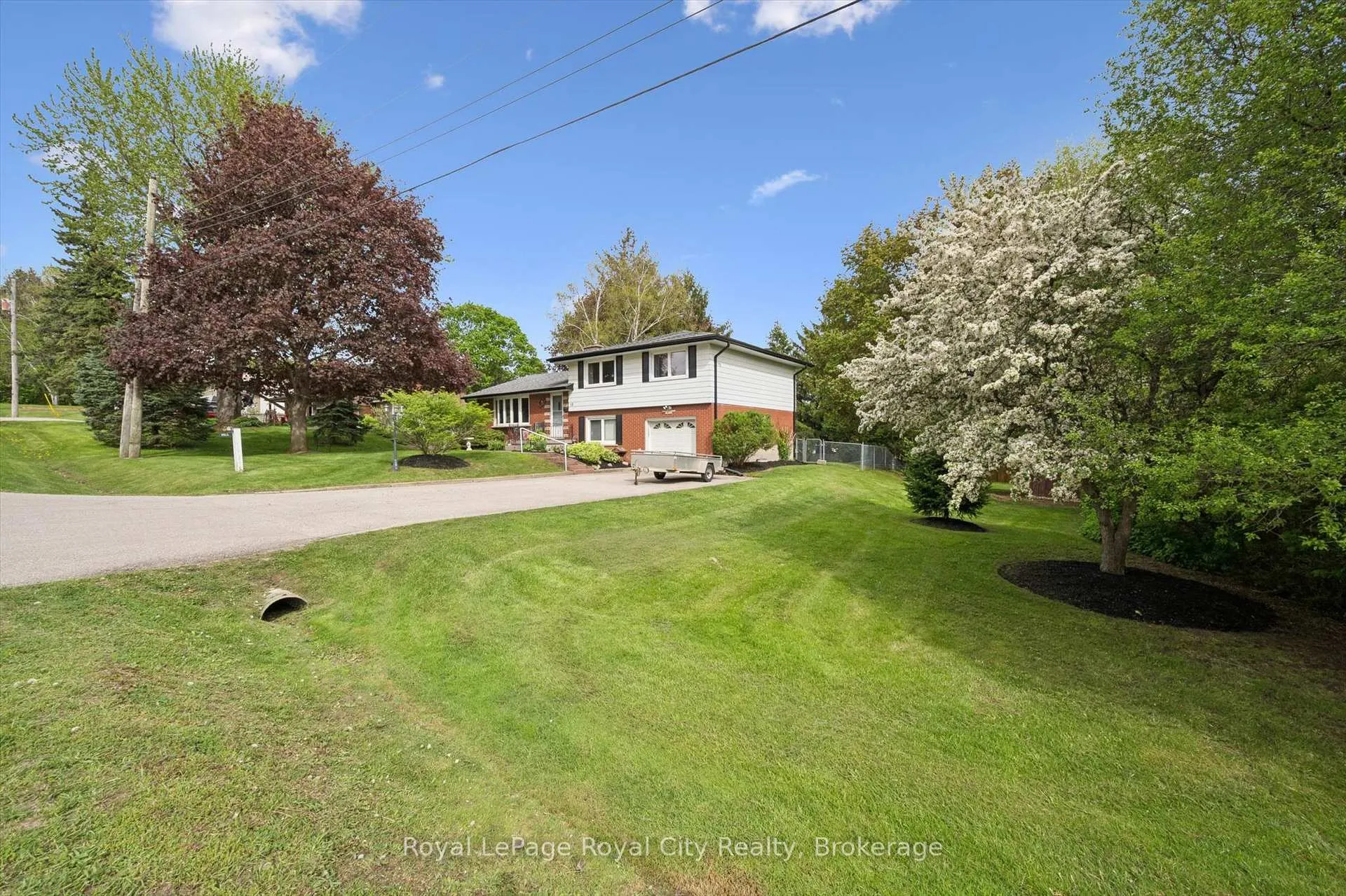 Photo 8 of 12 Hamilton Drive, Guelph/Eramosa, Rural Guelph/Eramosa East — HOMEH