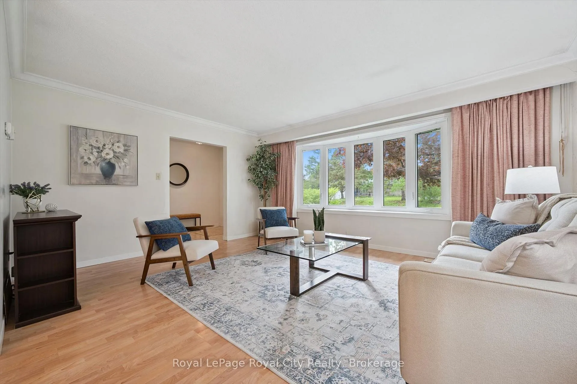 Photo 13 of 12 Hamilton Drive, Guelph/Eramosa, Rural Guelph/Eramosa East — HOMEH