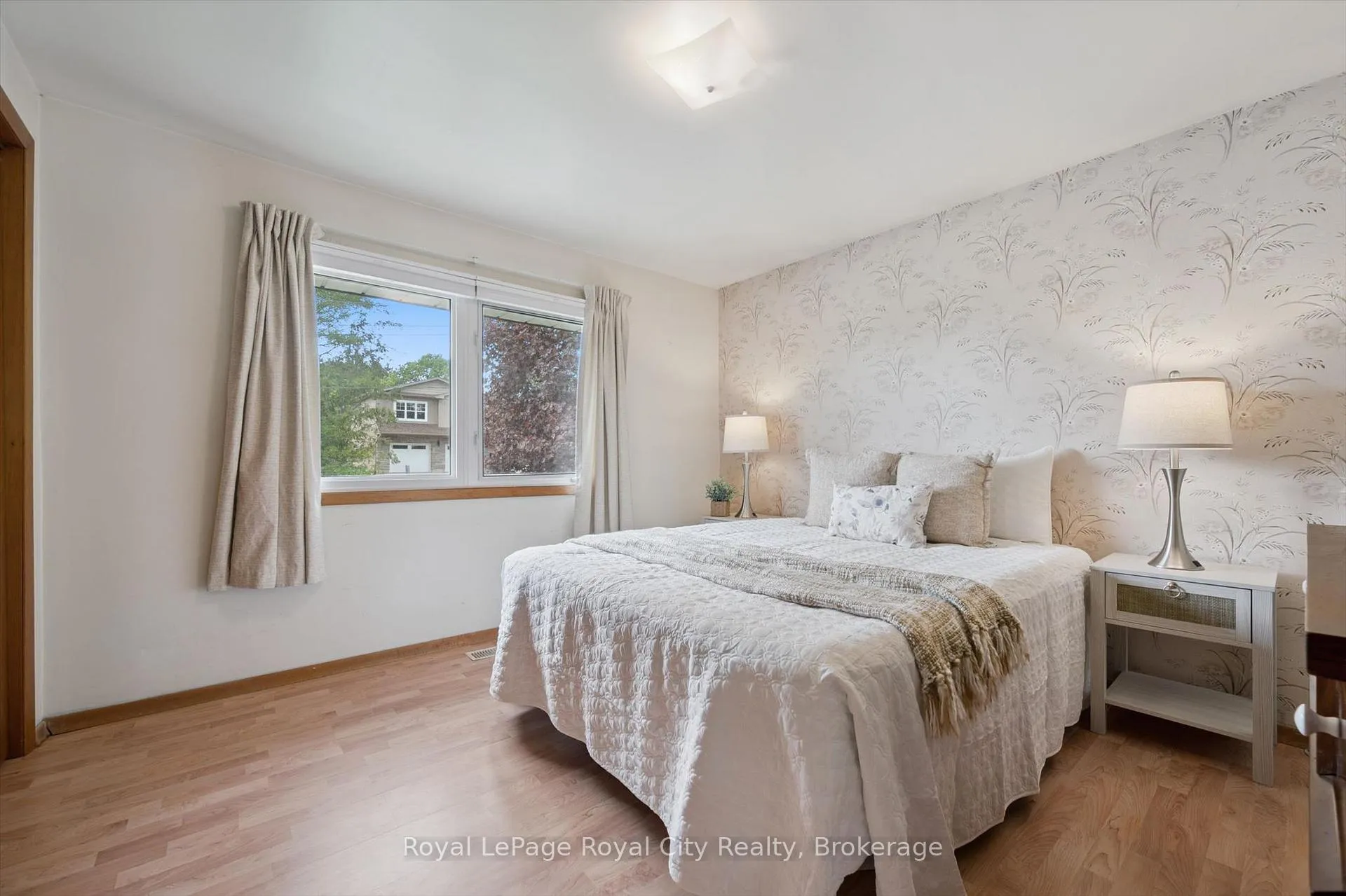Photo 25 of 12 Hamilton Drive, Guelph/Eramosa, Rural Guelph/Eramosa East — HOMEH