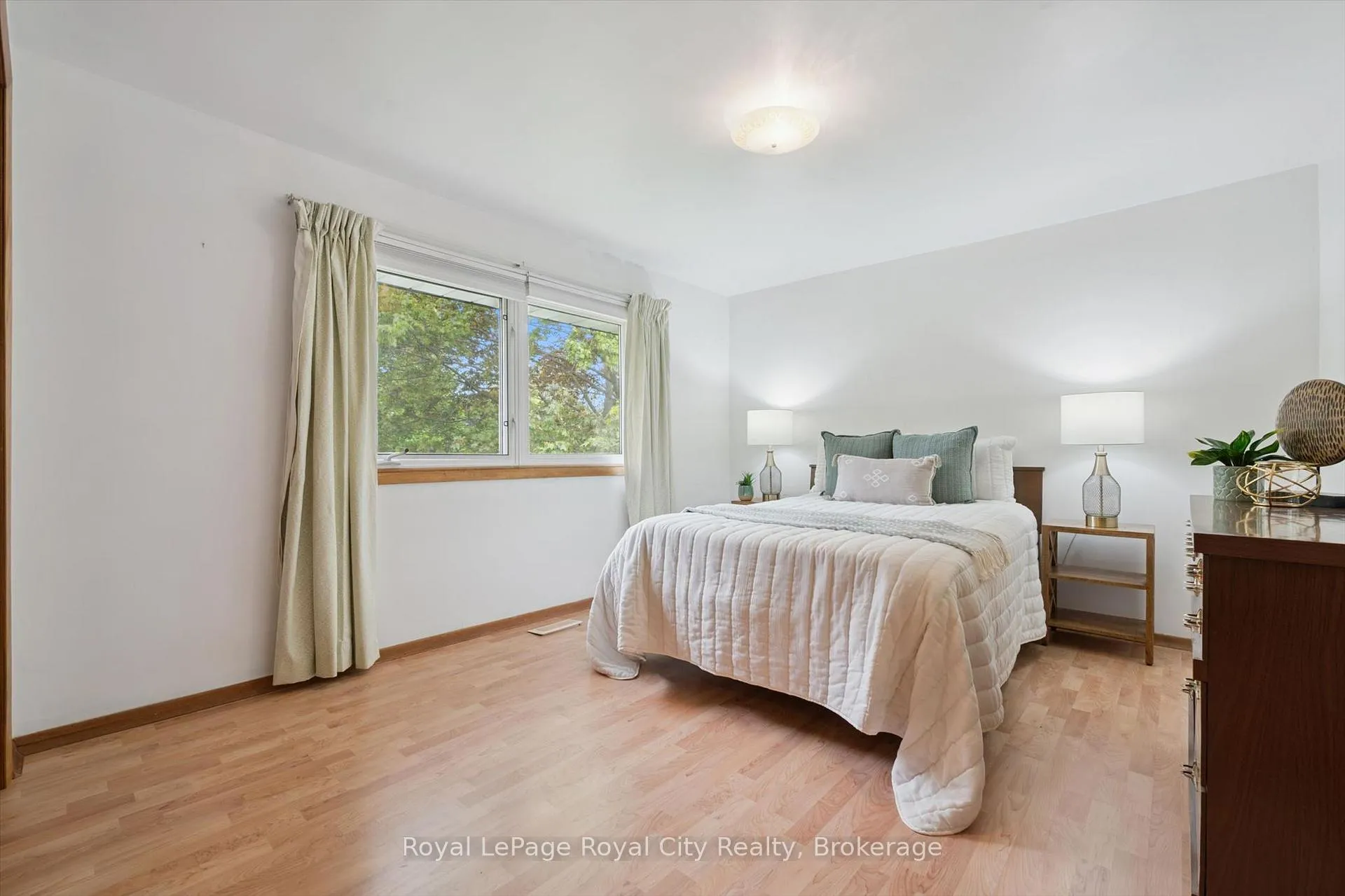 Photo 26 of 12 Hamilton Drive, Guelph/Eramosa, Rural Guelph/Eramosa East — HOMEH