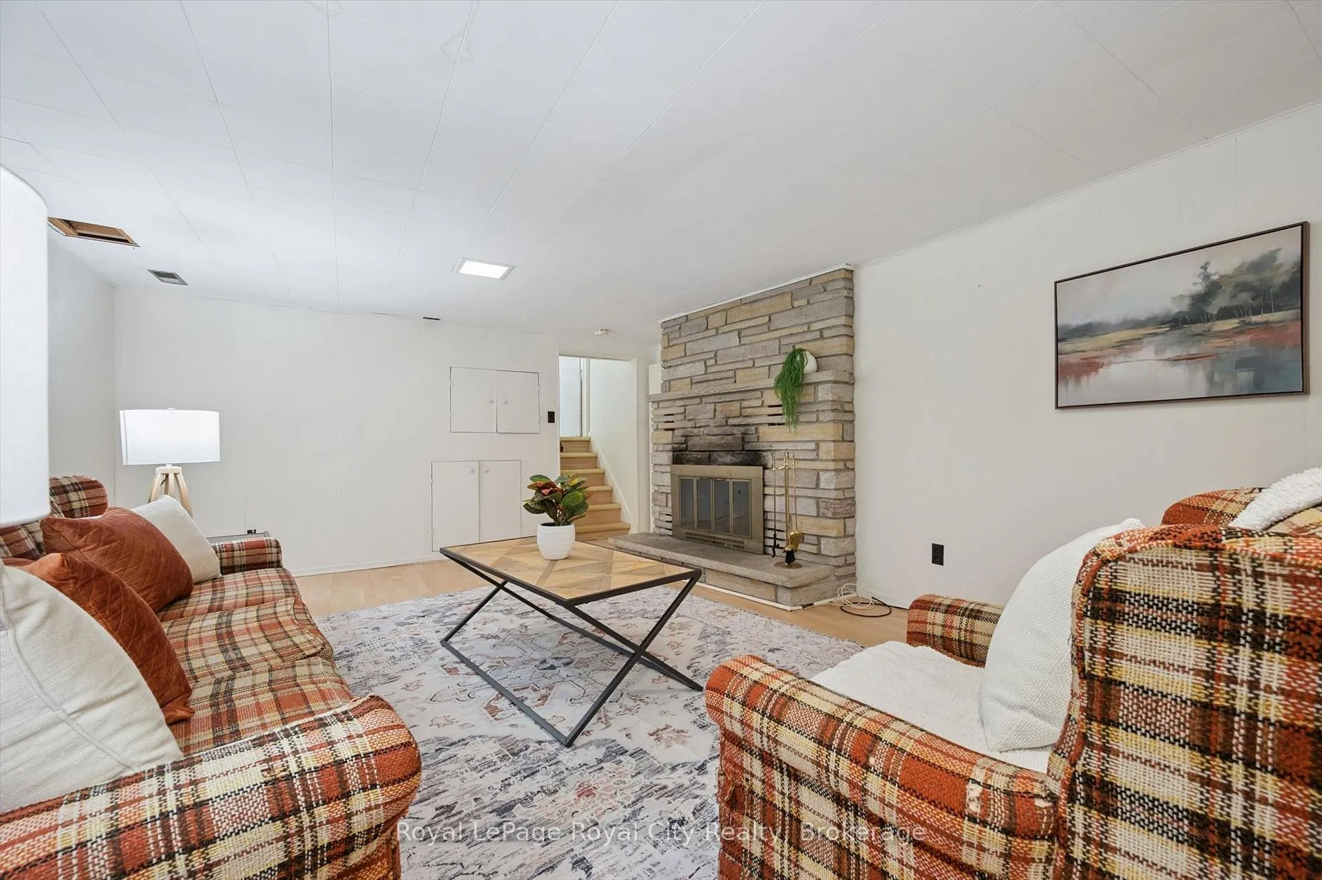 Photo 33 of 12 Hamilton Drive, Guelph/Eramosa, Rural Guelph/Eramosa East — HOMEH