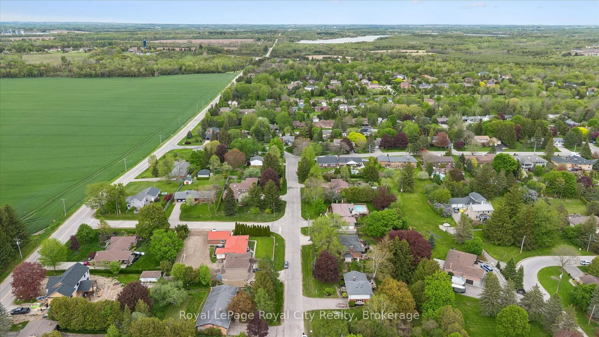 Photo 34 of 12 Hamilton Drive, Guelph/Eramosa, Rural Guelph/Eramosa East — HOMEH
