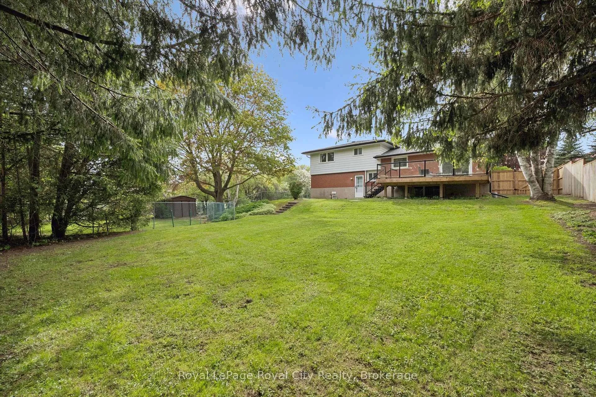 Photo 40 of 12 Hamilton Drive, Guelph/Eramosa, Rural Guelph/Eramosa East — HOMEH