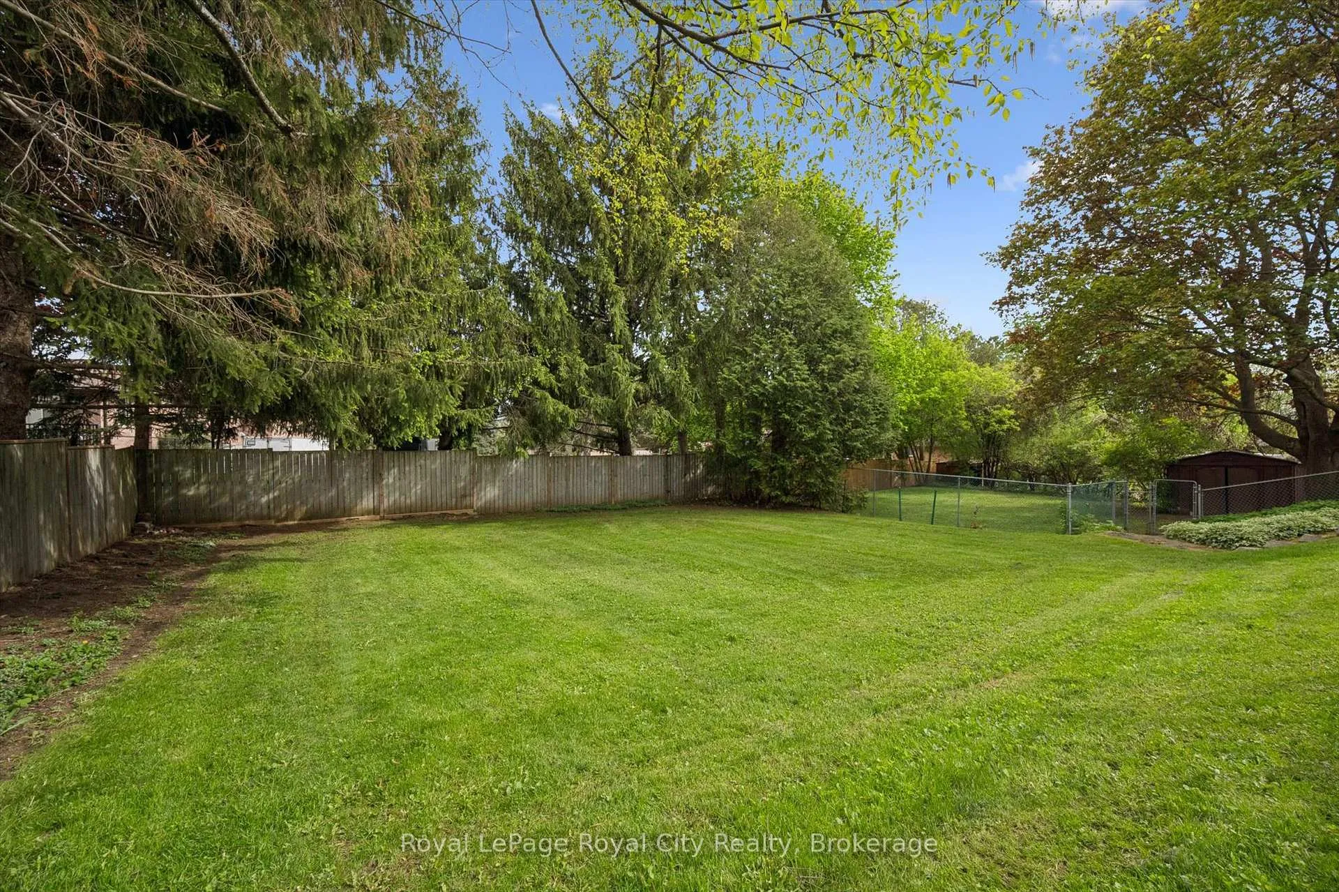 Photo 42 of 12 Hamilton Drive, Guelph/Eramosa, Rural Guelph/Eramosa East — HOMEH