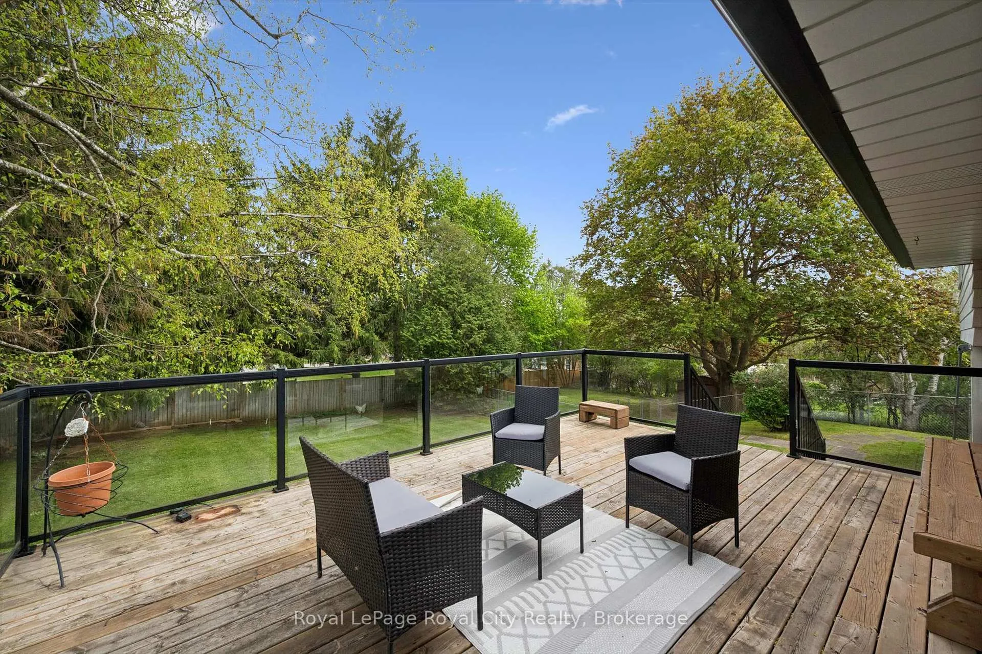 Photo 45 of 12 Hamilton Drive, Guelph/Eramosa, Rural Guelph/Eramosa East — HOMEH