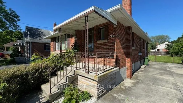 Photo 4 of 42 Gailmont Drive, Hamilton, Corman — HOMEH