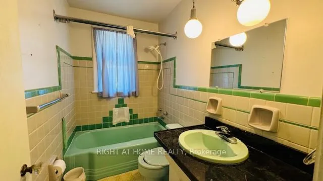 Photo 9 of 42 Gailmont Drive, Hamilton, Corman — HOMEH