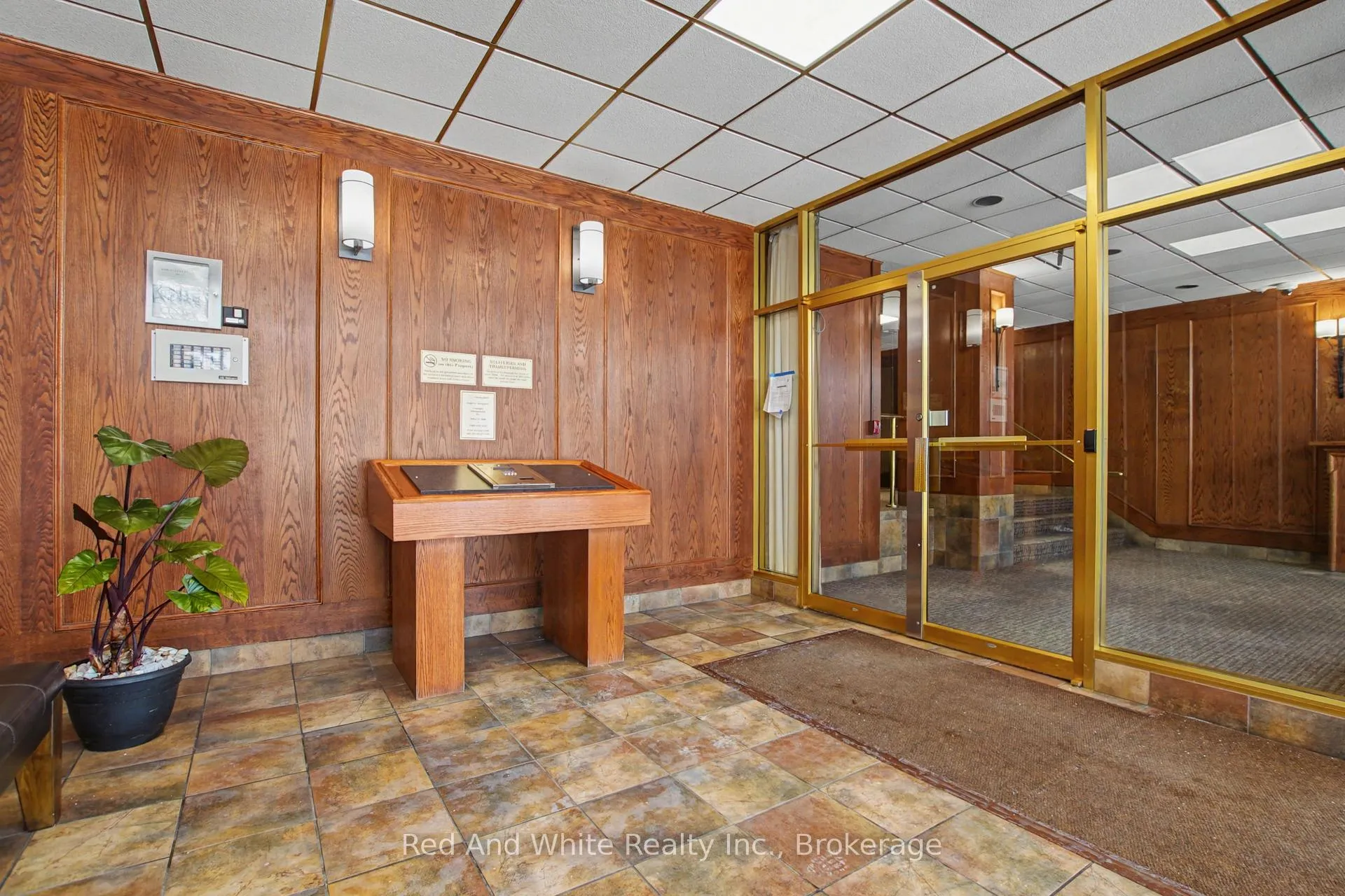 Photo 3 of Unit 202, 45 Westmount Road N, Waterloo, Uptown West — HOMEH