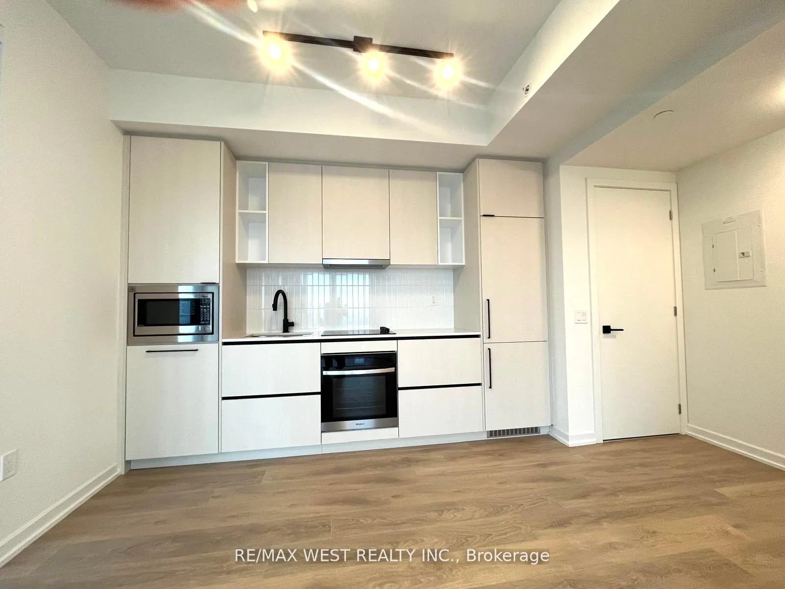 Photo 1 of Unit 2103, 10 Graphophone Grove, Toronto, Dovercourt-Wallace Emerson-Junction — HOMEH