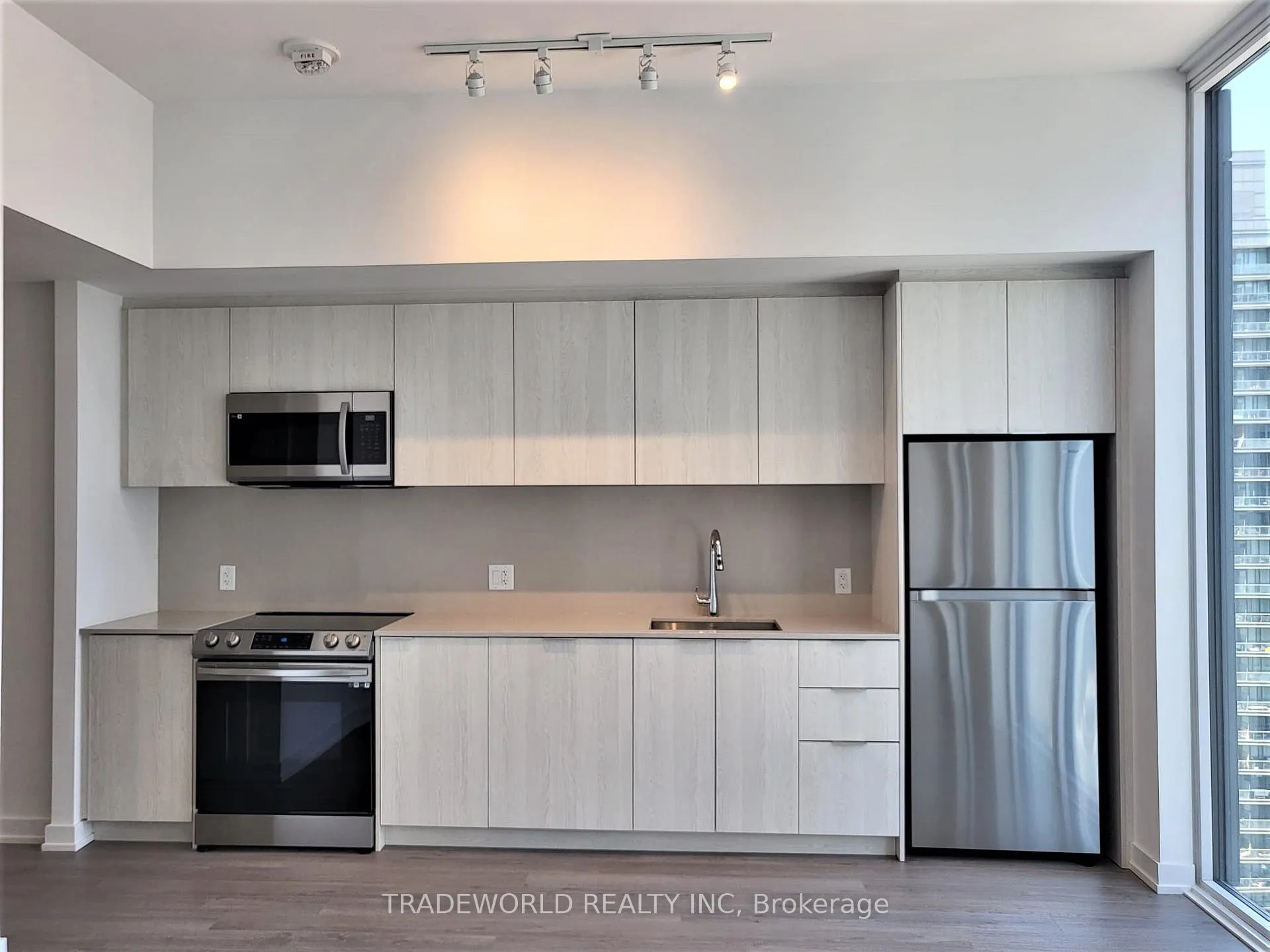 Photo 4 of Unit 2603, 357 King Street W, Toronto, Waterfront Communities — HOMEH