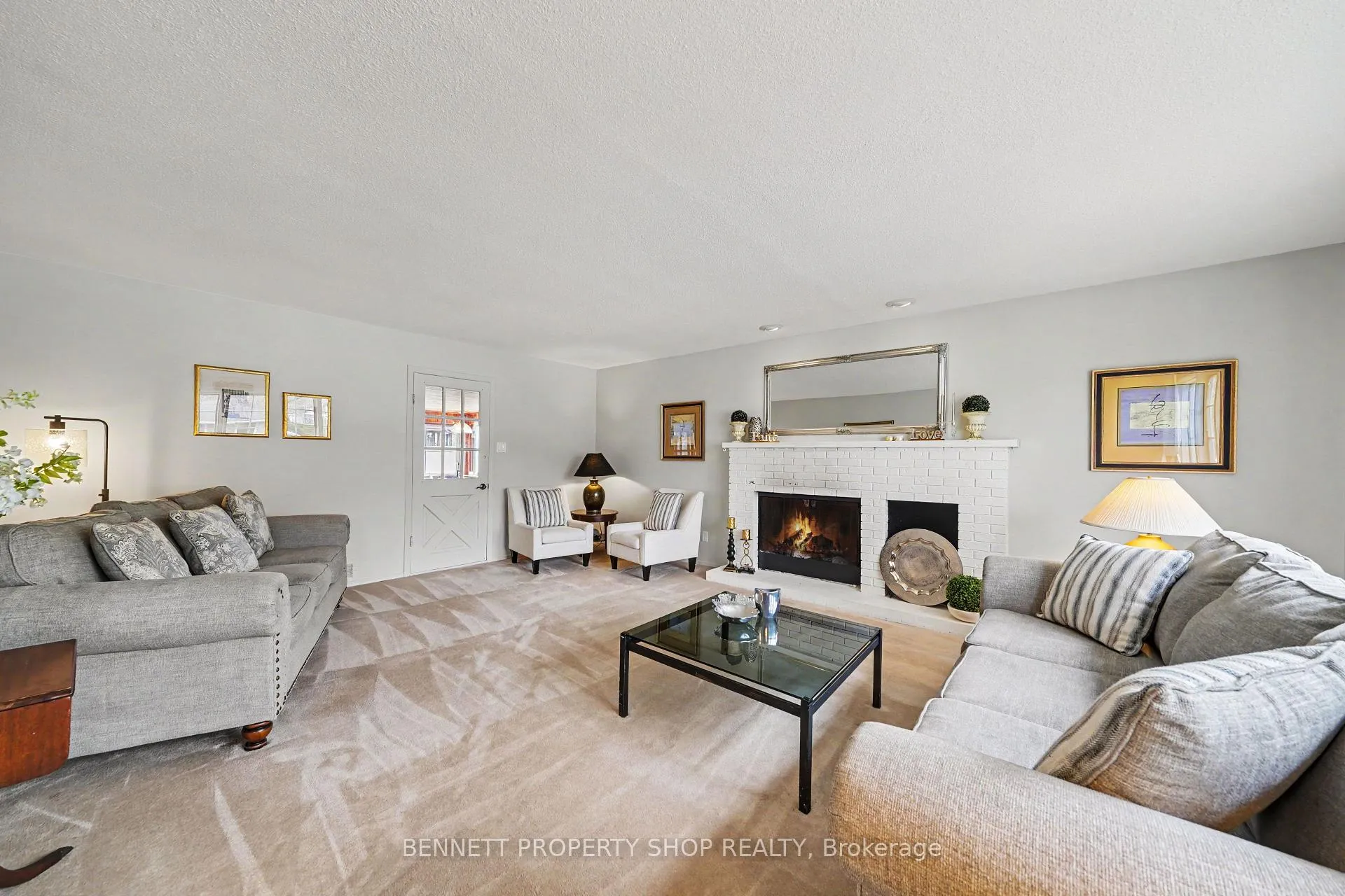 Photo 3 of 580 Blanchard Crescent, Ottawa, Mooneys Bay/Revelstoke — HOMEH