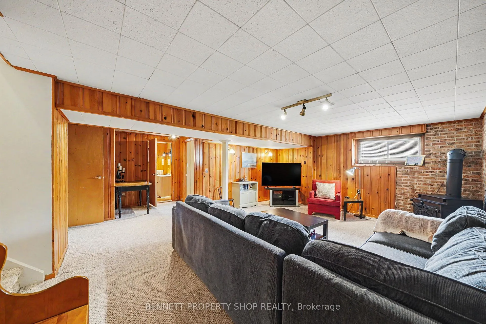 Photo 12 of 580 Blanchard Crescent, Ottawa, Mooneys Bay/Revelstoke — HOMEH