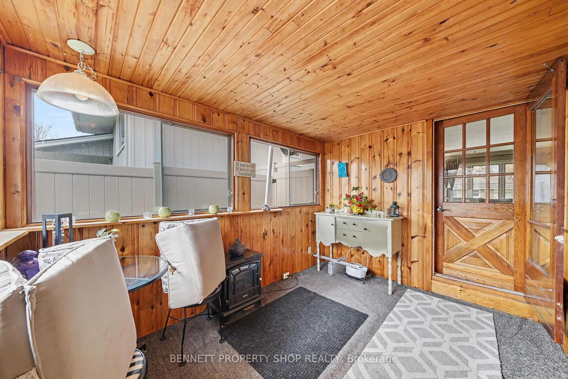 Photo 15 of 580 Blanchard Crescent, Ottawa, Mooneys Bay/Revelstoke — HOMEH