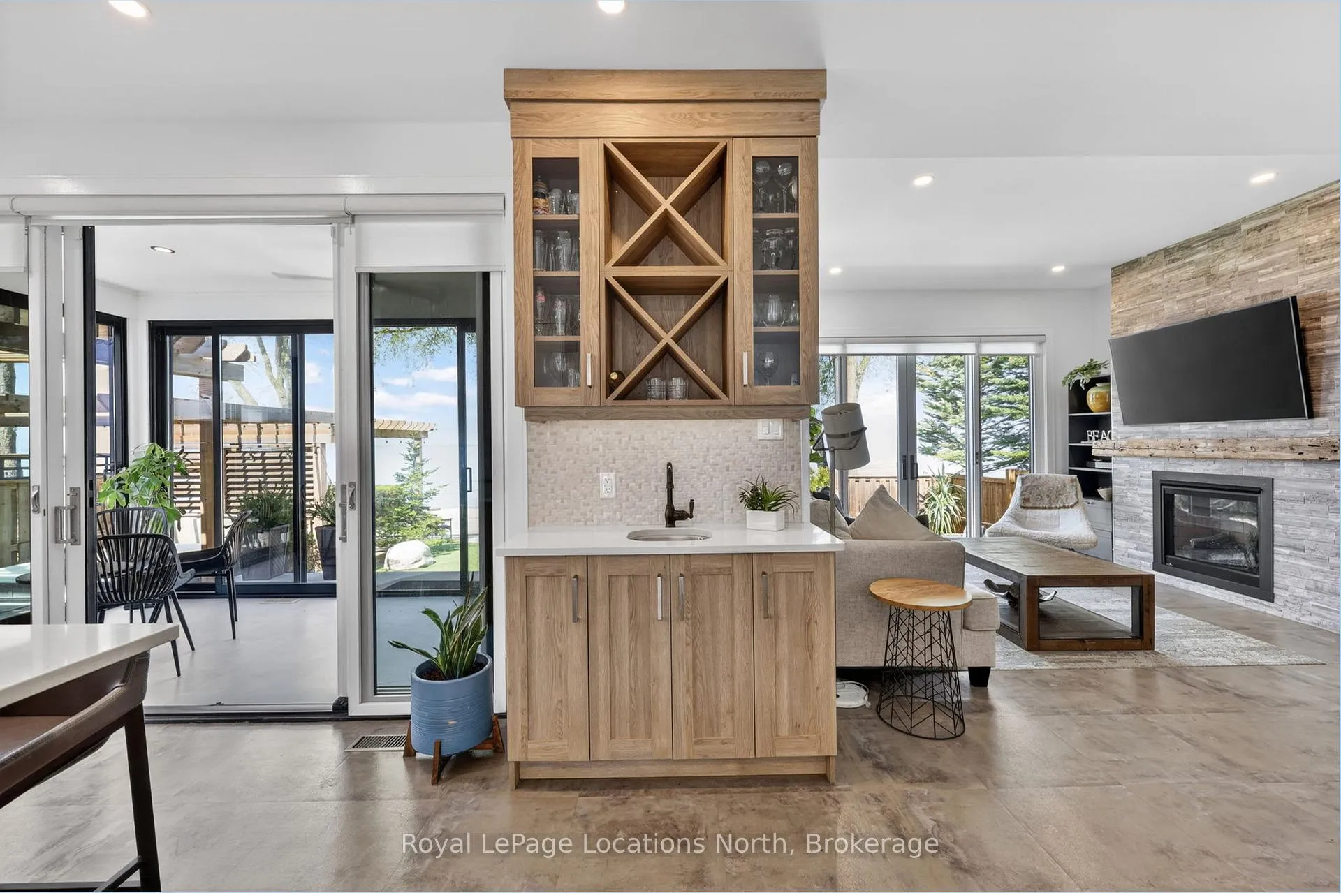 Photo 10 of 2206 Tiny Beaches Road S, Tiny, Rural Tiny — HOMEH