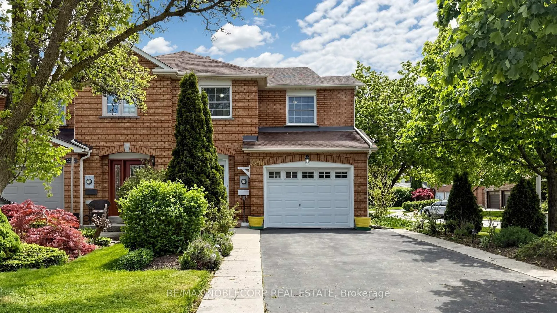 Photo 2 of 2240 Shipwright Road, Oakville, Glen Abbey — HOMEH